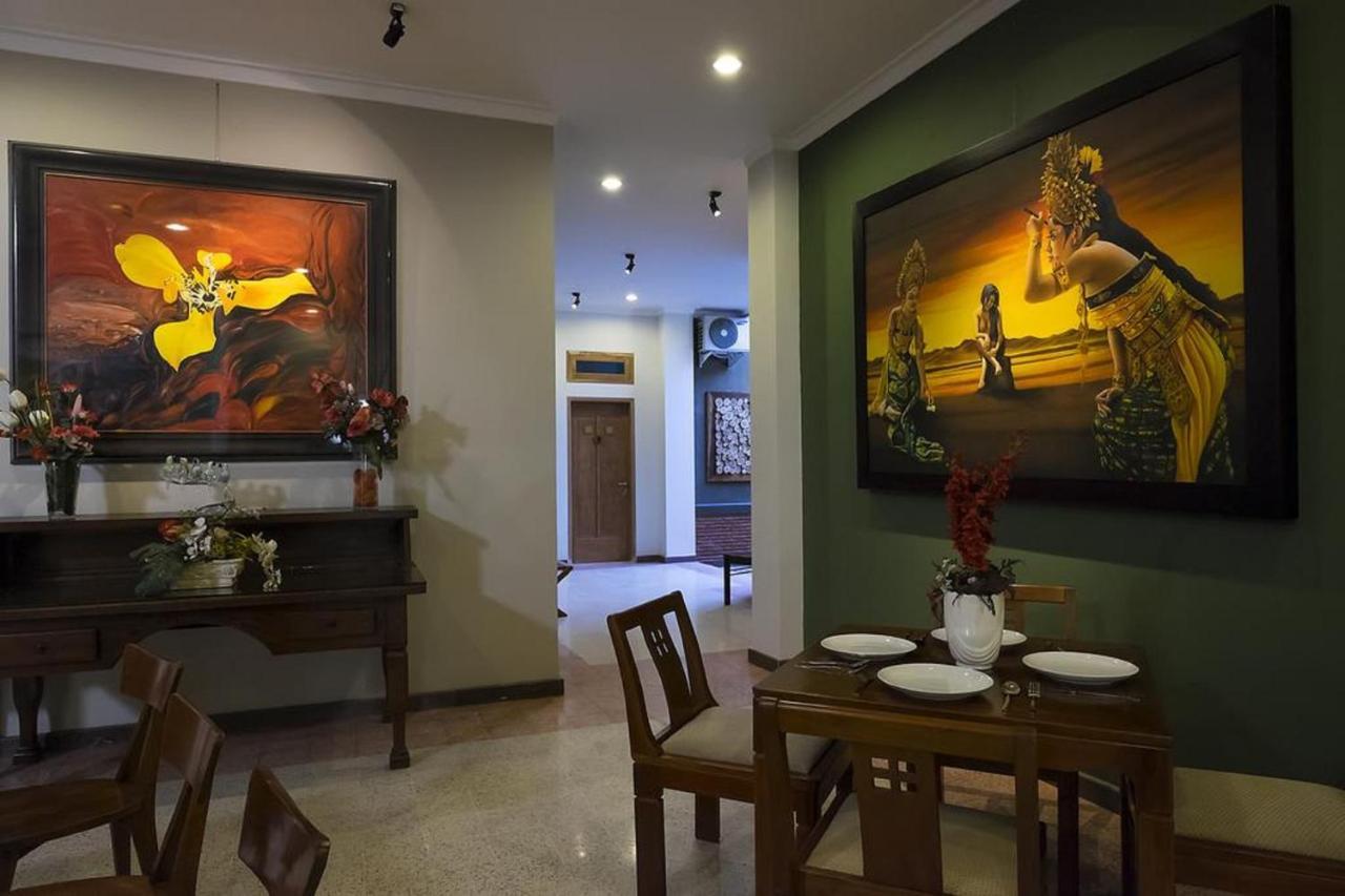 Helena Guest House Malang Dış mekan fotoğraf